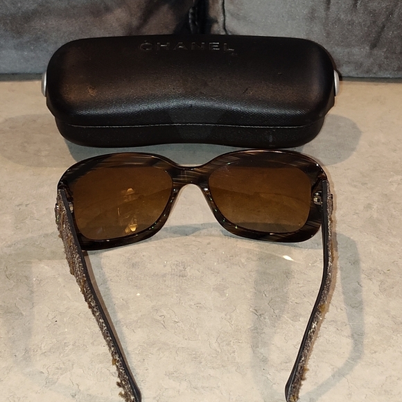 CHANEL TWEED SUNGLASSES 5240 - Picture 10 of 14